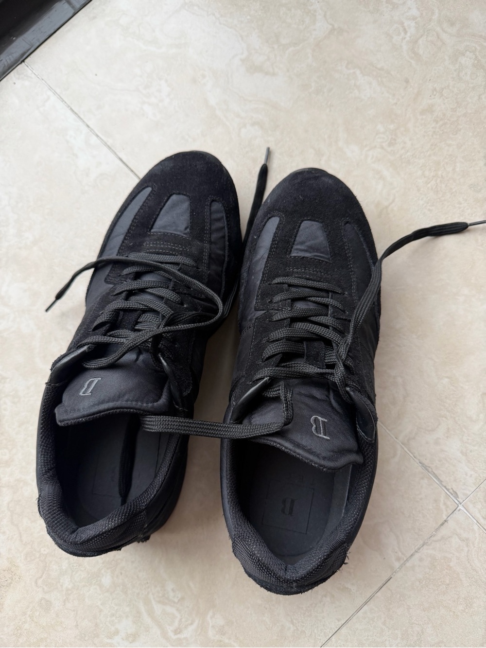 Men's Black Suede & Mesh Casual Sneakers